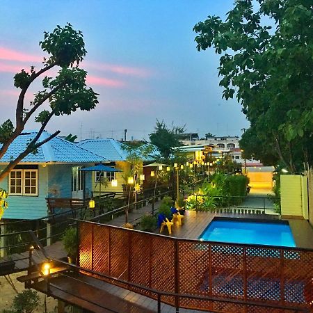Mango House Hotel Sukhothai Bagian luar foto