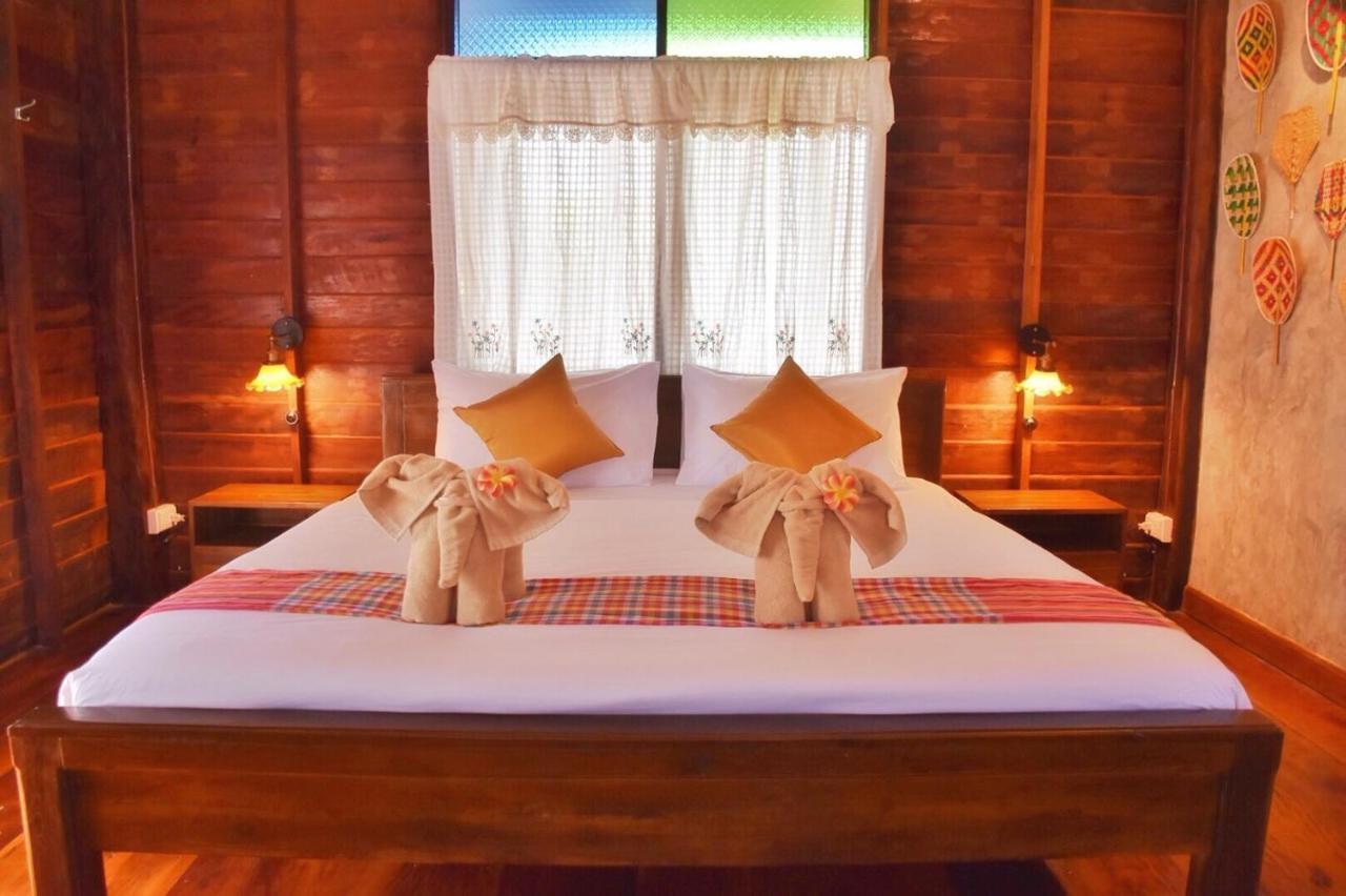Mango House Hotel Sukhothai Bagian luar foto