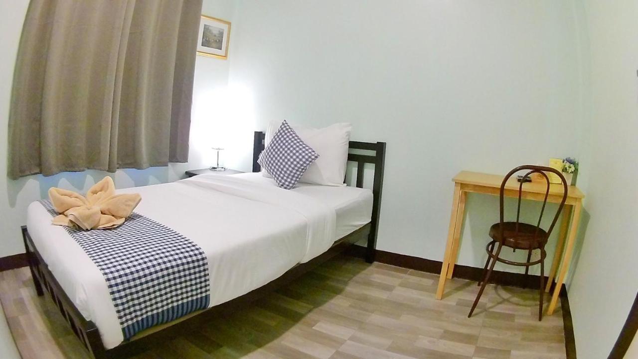 Mango House Hotel Sukhothai Bagian luar foto